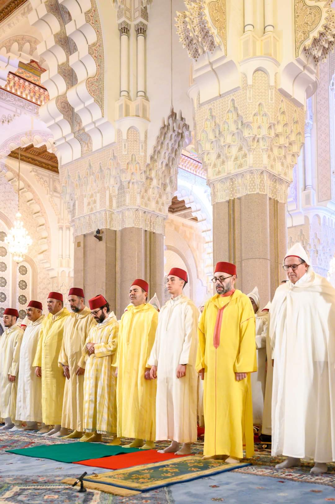 أمير المؤمنين يترأس بمسجد الحسن الثاني بالدار البيضاء حفلا دينيا إحياء لليلة القدر المباركة