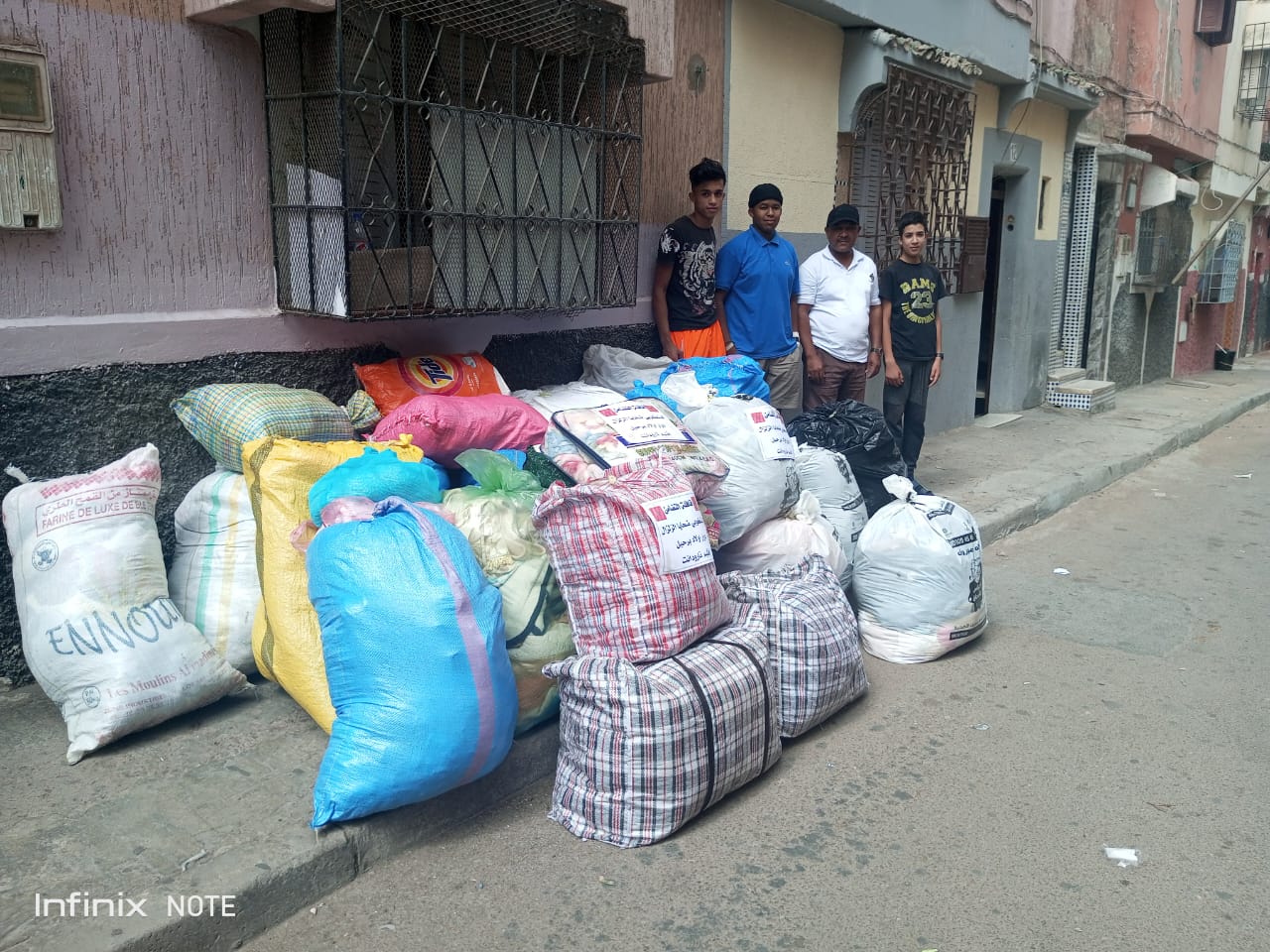 جمعية المسيرة للتنمية الاجتماعية وإدماج المعاقين تنظم قافلة إنسانية الى المناطق المنكوبة جراء الزلزال لمساعدة السكان المتضررين