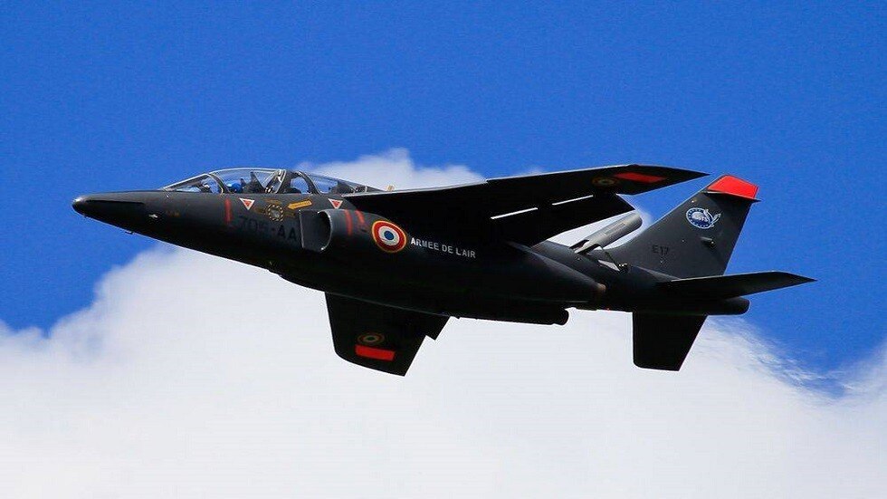 تدريب الطيارين الأوكرانيين على قيادة مقاتلات Dassault Alpha Jet الفرنسية الخفيفة