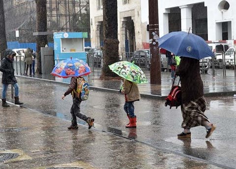 أمطار غزيرة في طريقها إلى المغرب