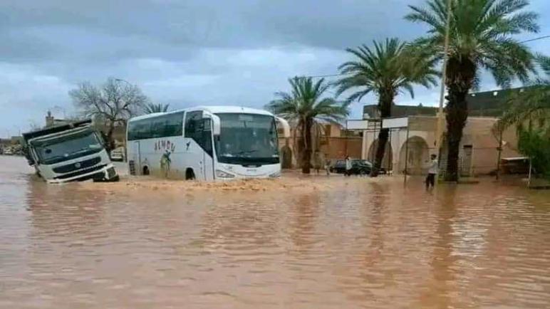 قافلة إنسانية من تنظيم نادي سيدايز التابع للمدرسة الوطنية للتجارة والتسيير بالسطات لدعم ضحايا الفيضانات في طاطا