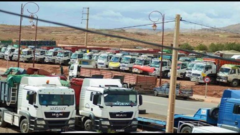 قرار الهيئات النقابية لمهني نقل البضائع عبر الطرق والموانئ، تعليق الإضراب عن العمل