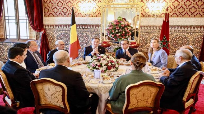 جلالة الملك يقيم مأدبة غداء على شرف الوزير الأول البلجيكي والوفد المرافق له